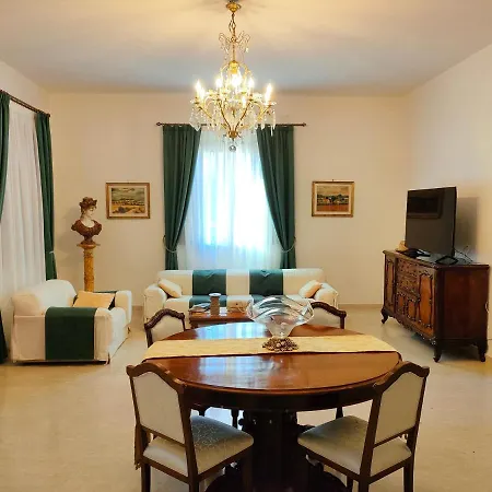 Antica Fortezza Fontana Вальдериче